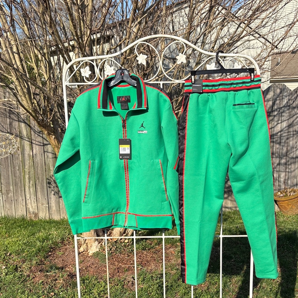 Jordan Green Track Jacket and Joggers with Red and Black Trim - Picture 6 of 6